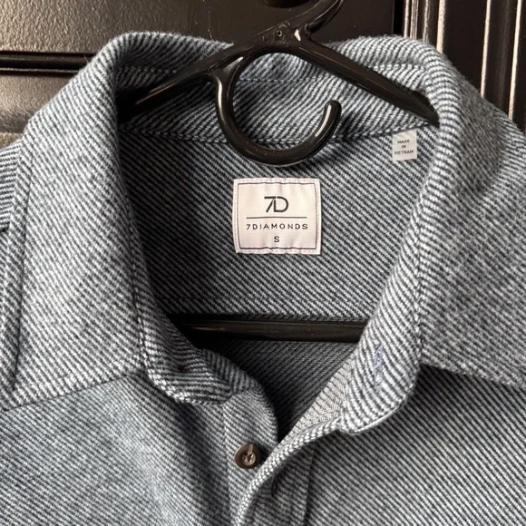 7 Diamonds Dark Blue Casual Button Down Shirt - Picture 2 of 2